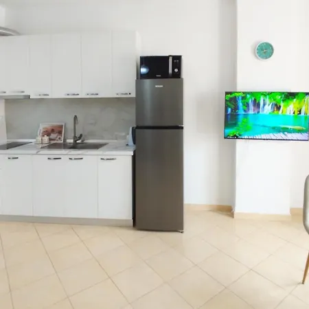Apartment Wow Appartment, Sea And Mountain View, 150m Sea