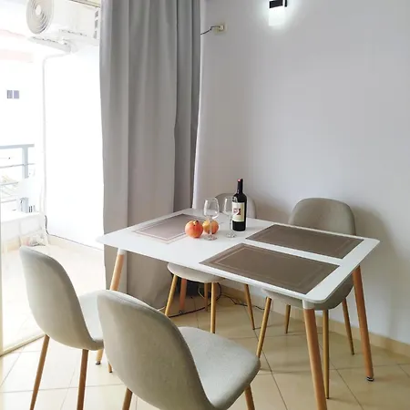 Wow Appartment, Sea And Mountain View, 150m Sea Apartment