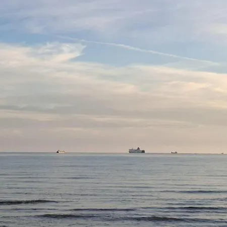 Wow Appartment, Sea And Mountain View, 150m Sea * Durres