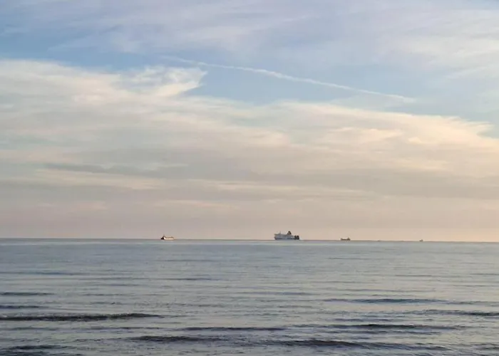 Wow Appartment, Sea And Mountain View, 150m Sea * Durrës